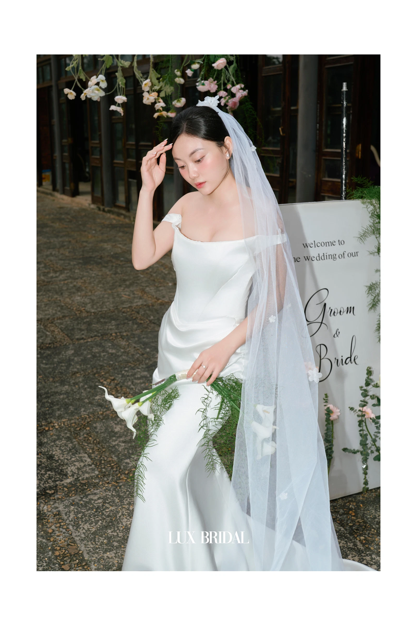 Leson Dress — Trang phục