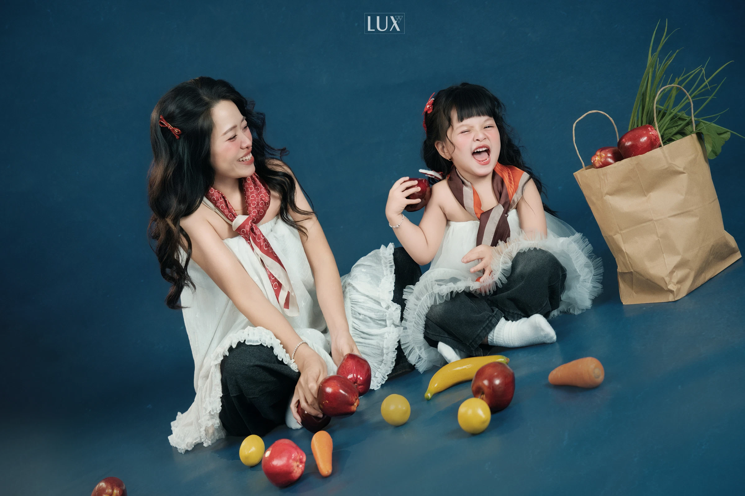 CONCEPT MẸ CON TÍNH LU — Family