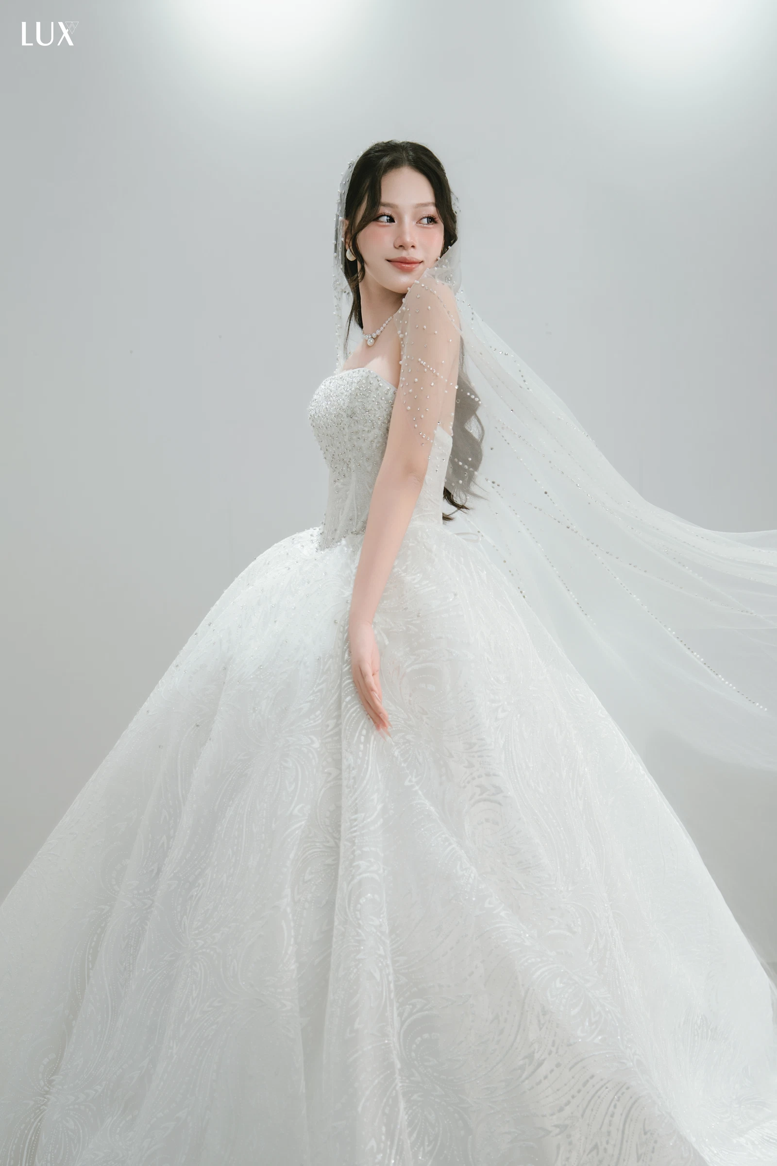 Empress Dress — Trang phục