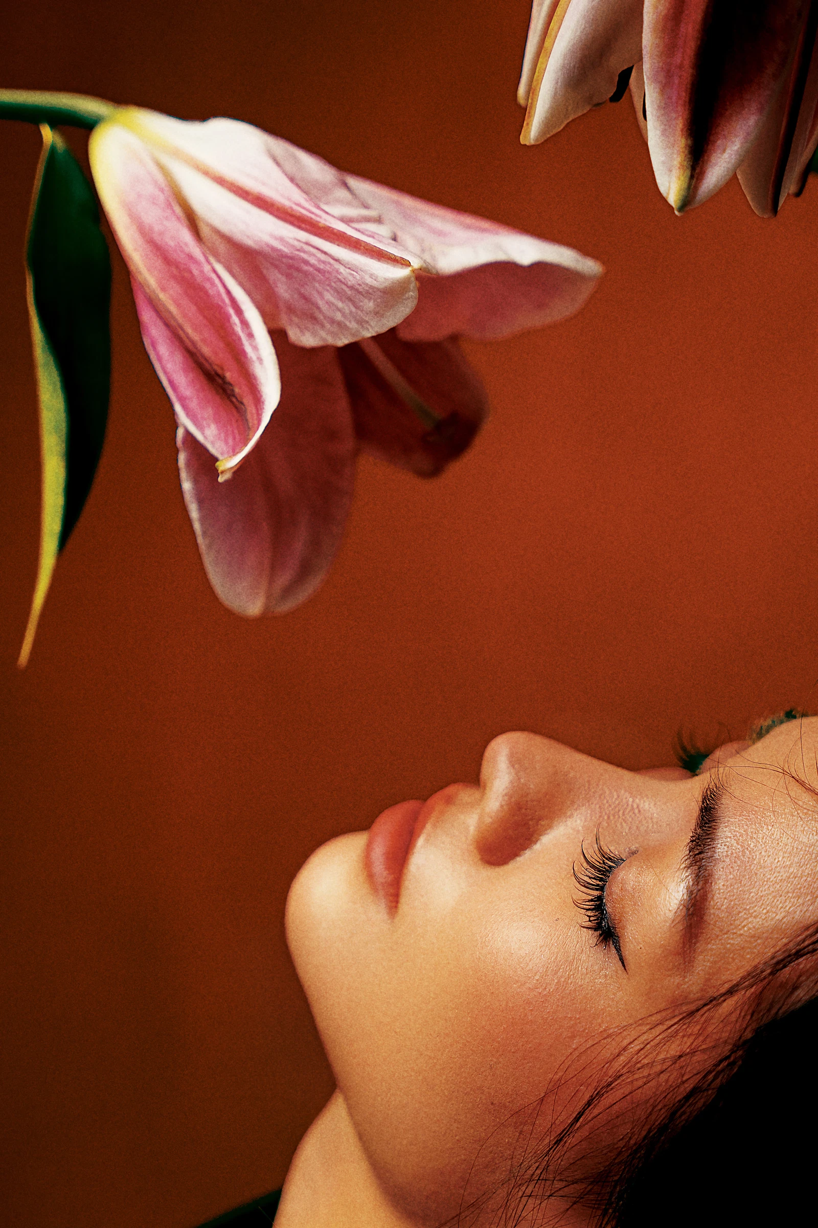 CHỊ HUYỀN PHÔNG ĐỎ HOA — Beauty