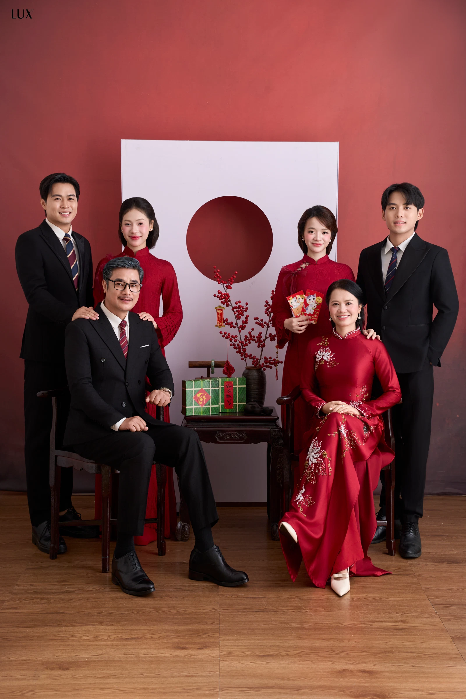 Gia đình Tết — Family