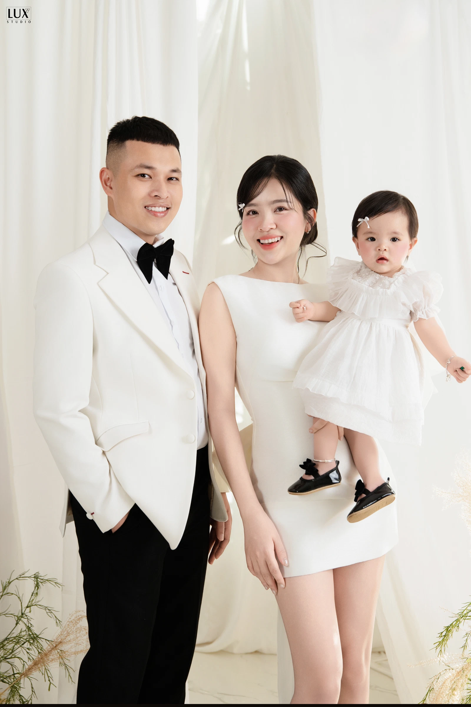 CONCEPT GIA ĐÌNH THUỶ TIÊN — Family