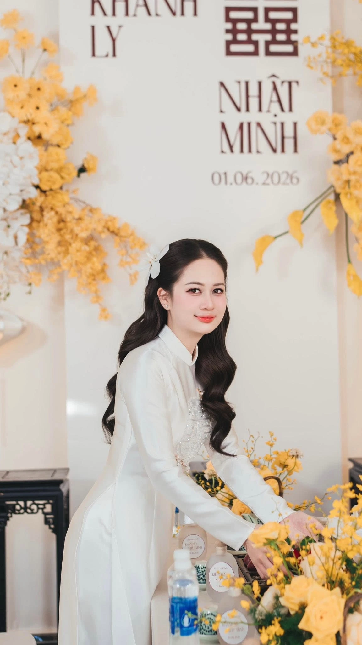 ÁO DÀI CÔ DÂU — Trang phục