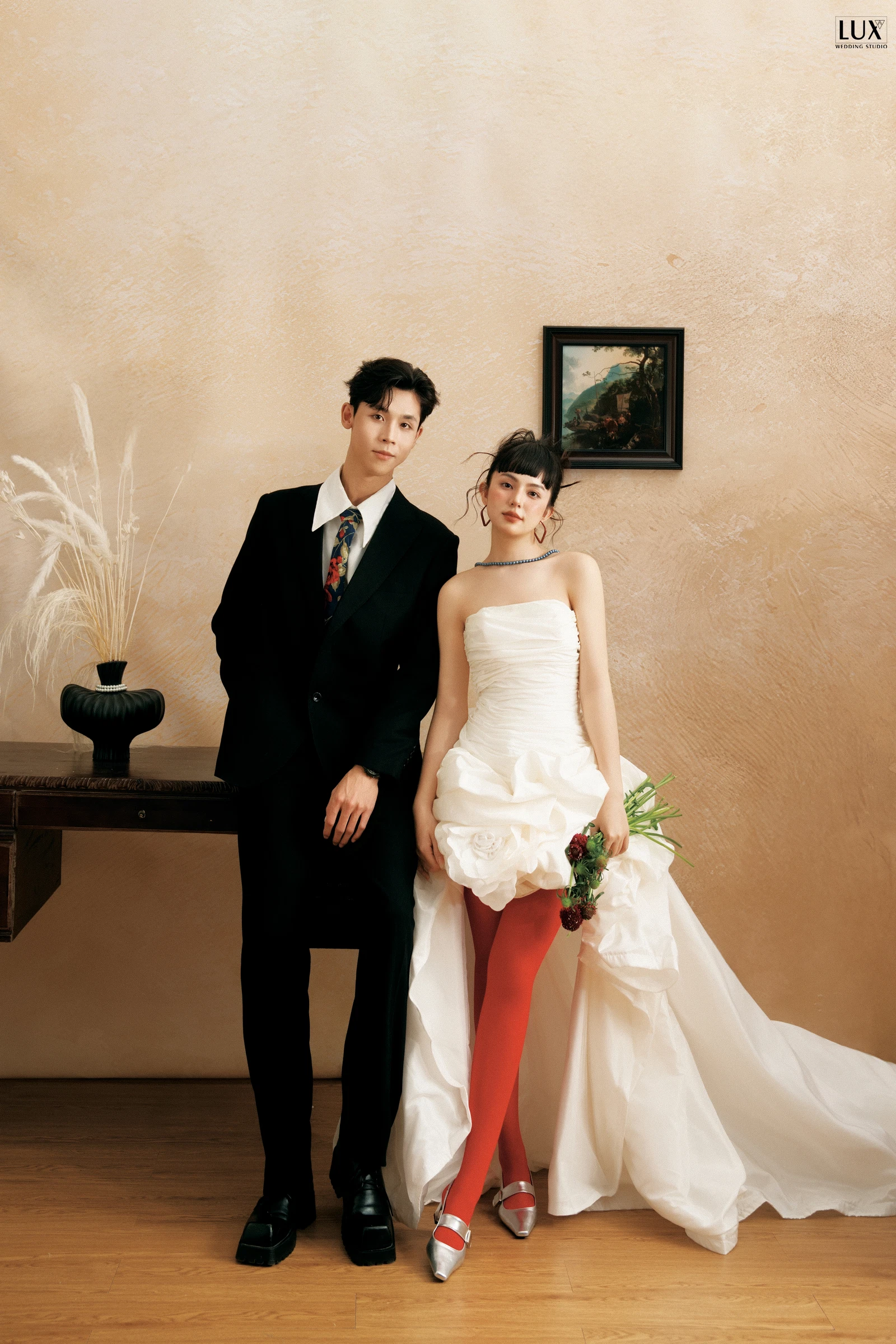 CẢNH DƯƠNG CONCEPT TẤT ĐỎ — Ảnh cưới
