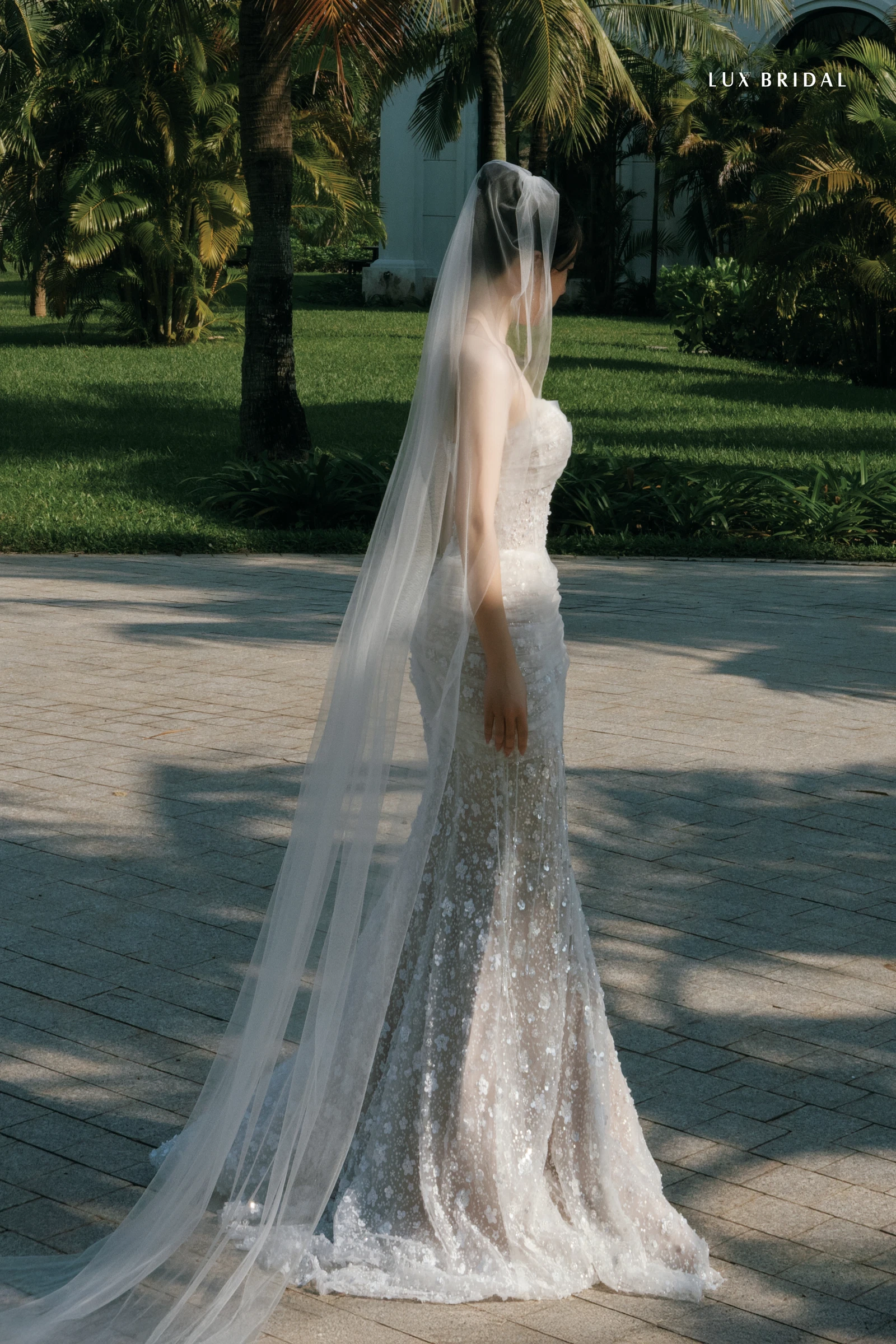 Oris Dress — Trang phục